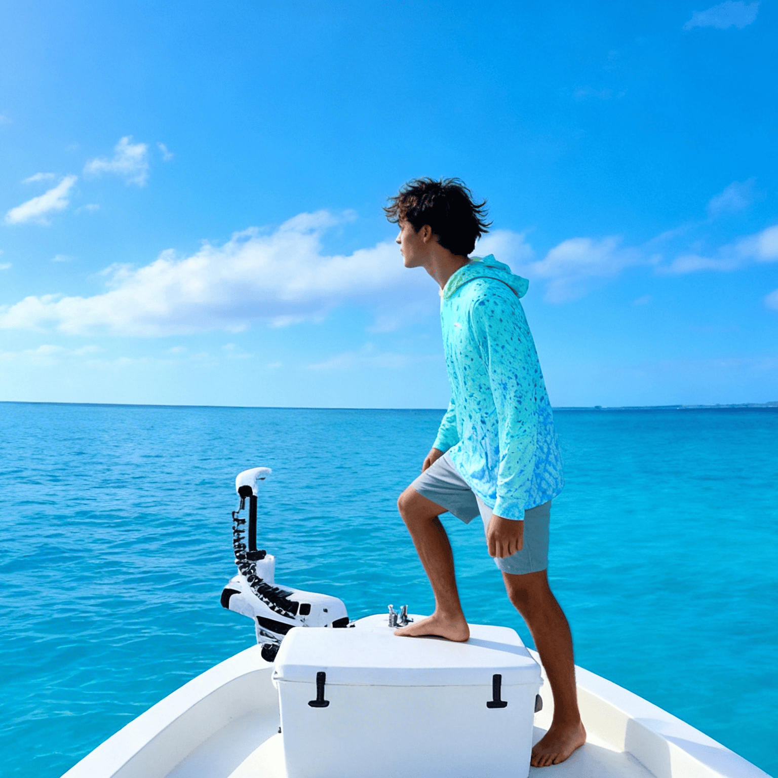 Salt Skins Men's Performance Hoodie Salty Blue Sky Series - The Ultimate Performance Men's Long Sleeve Fishing Shirt