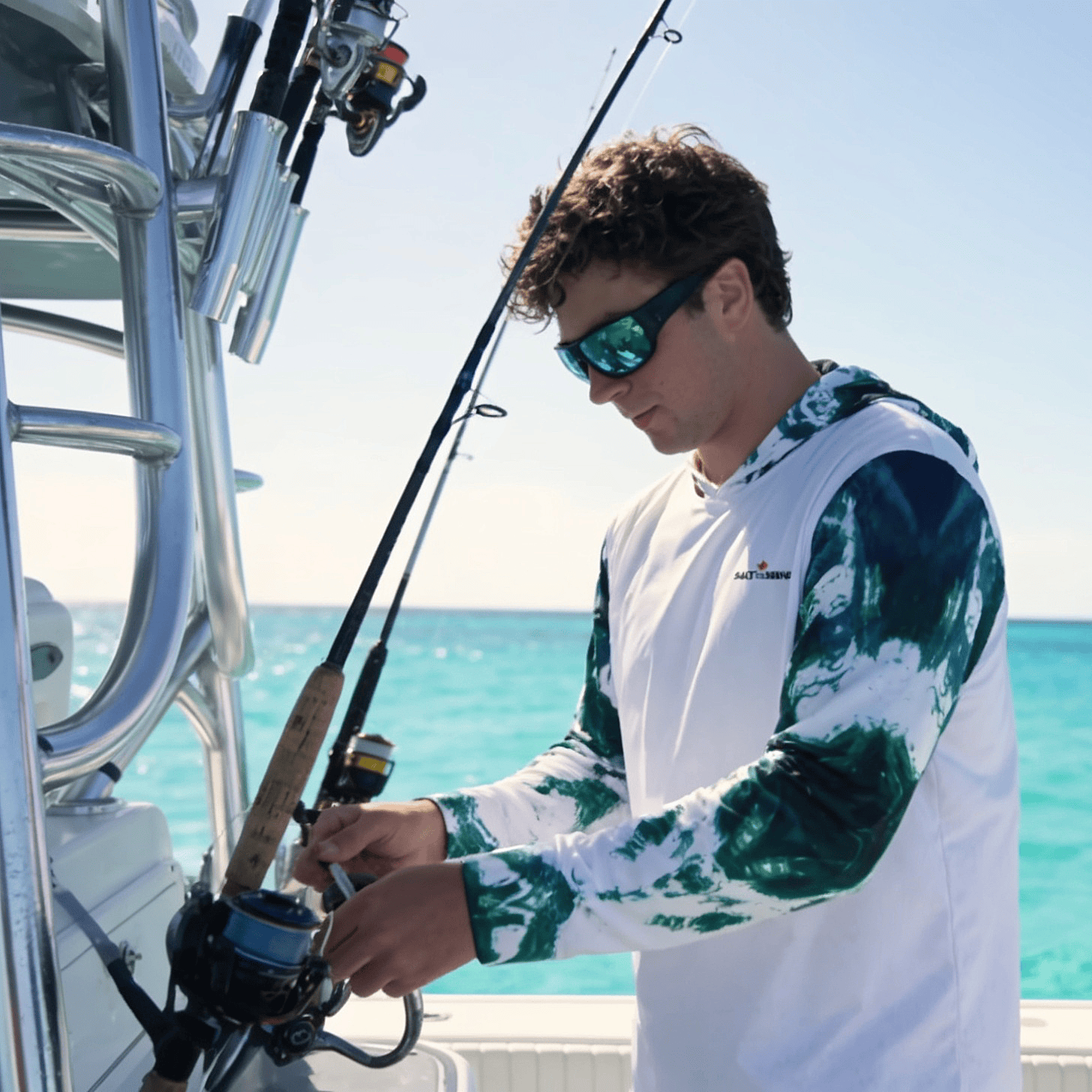 Salt Skins Men's Performance Hoodie NEW Turtle Patch Reef Men's Performance Long Sleeve Fishing Hoodie